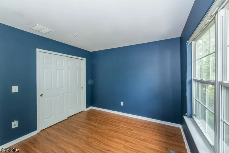 3107 Scenic Ct Denville, NJ 07834