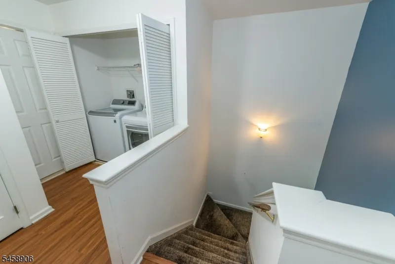 3107 Scenic Ct Denville, NJ 07834