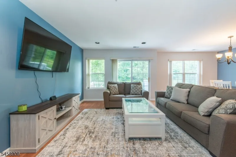 3107 Scenic Ct Denville, NJ 07834