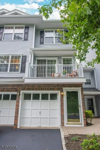 3107 Scenic Ct Denville, NJ 07834