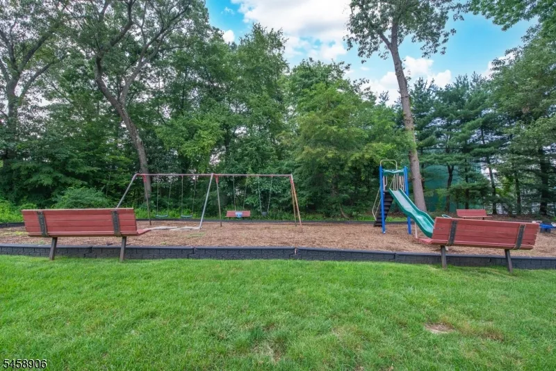 3107 Scenic Ct Denville, NJ 07834