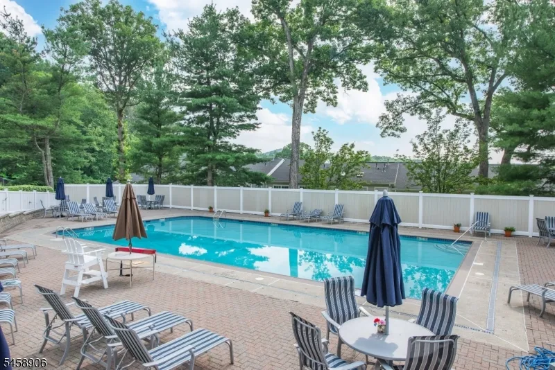 3107 Scenic Ct Denville, NJ 07834