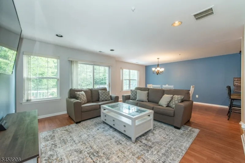 3107 Scenic Ct Denville, NJ 07834