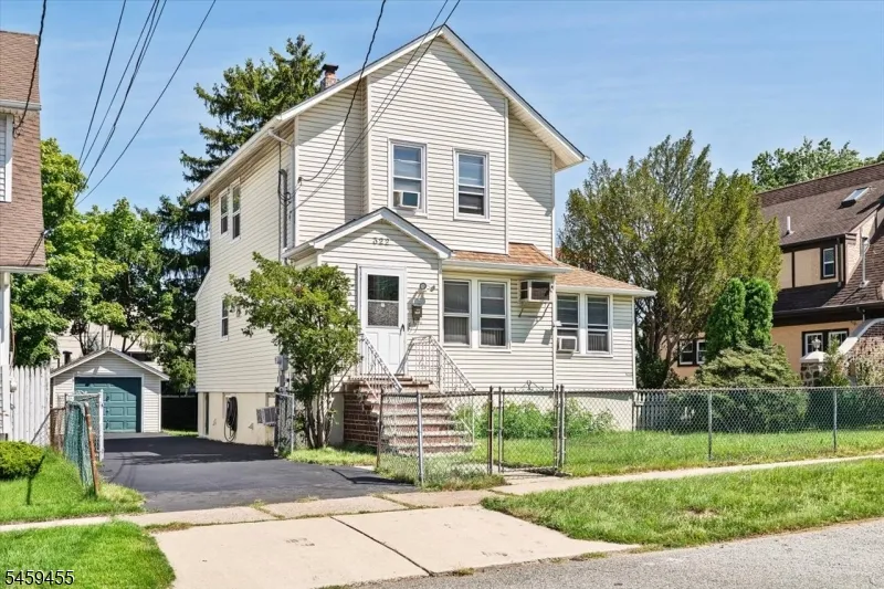 322 Kaplan Ave Hackensack City, NJ 07601