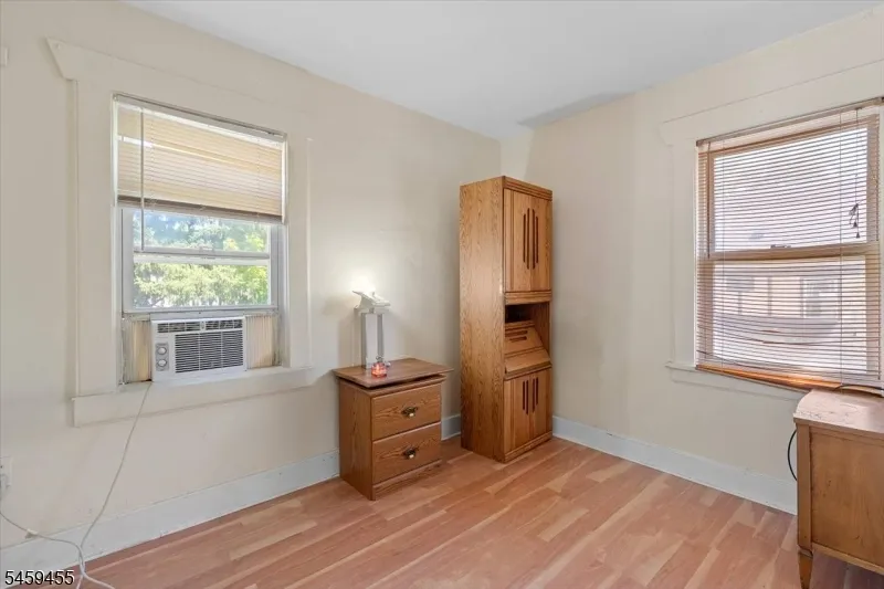 322 Kaplan Ave Hackensack City, NJ 07601