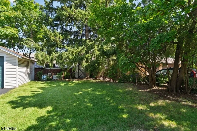 322 Kaplan Ave Hackensack City, NJ 07601