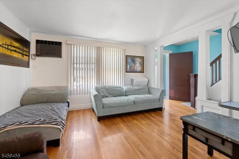 322 Kaplan Ave Hackensack City, NJ 07601