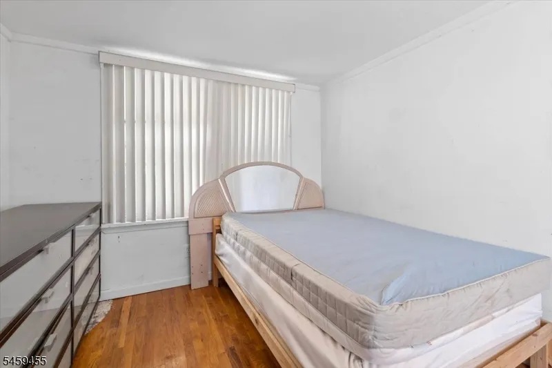 322 Kaplan Ave Hackensack City, NJ 07601