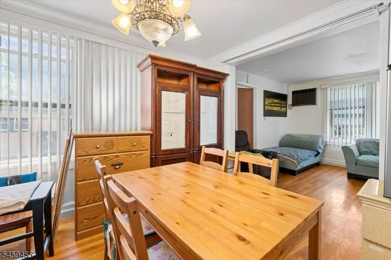 322 Kaplan Ave Hackensack City, NJ 07601
