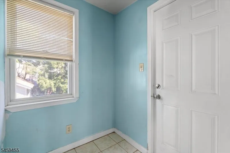 322 Kaplan Ave Hackensack City, NJ 07601