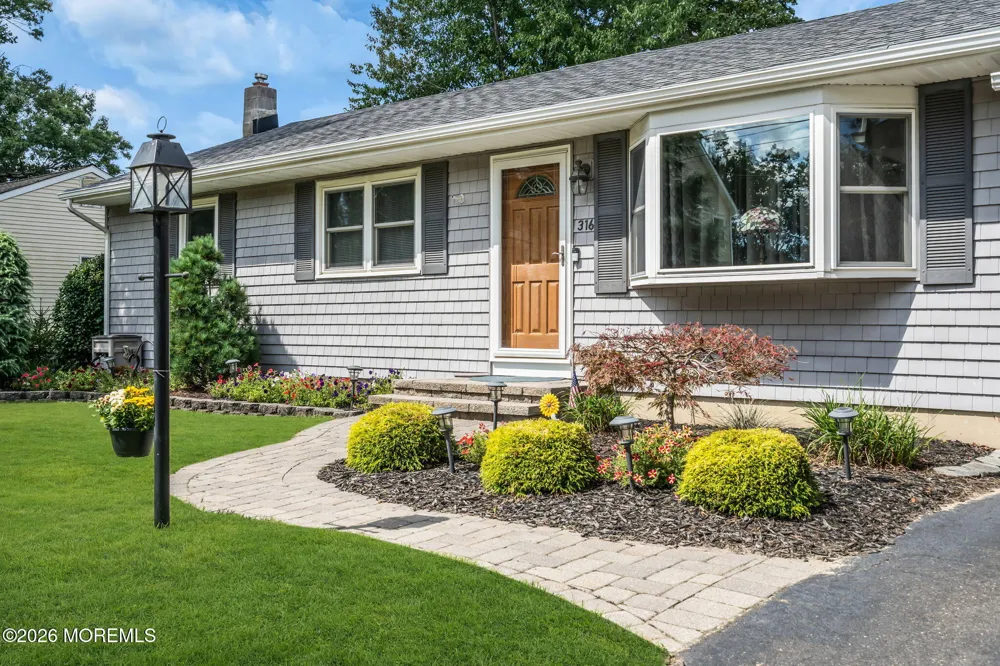 316 Anchor Avenue Beachwood, NJ 08722