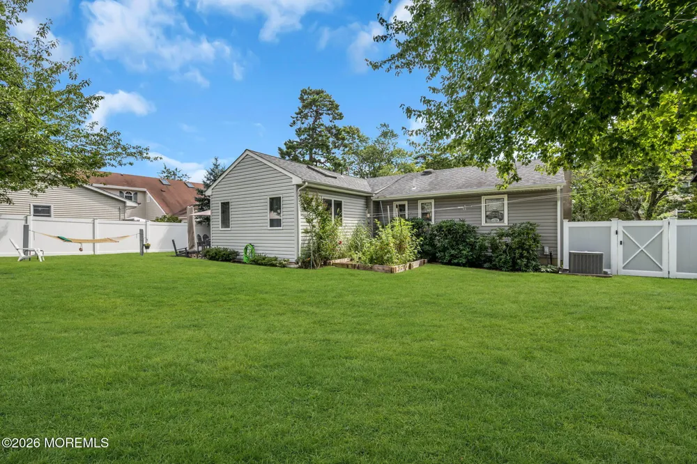 316 Anchor Avenue Beachwood, NJ 08722