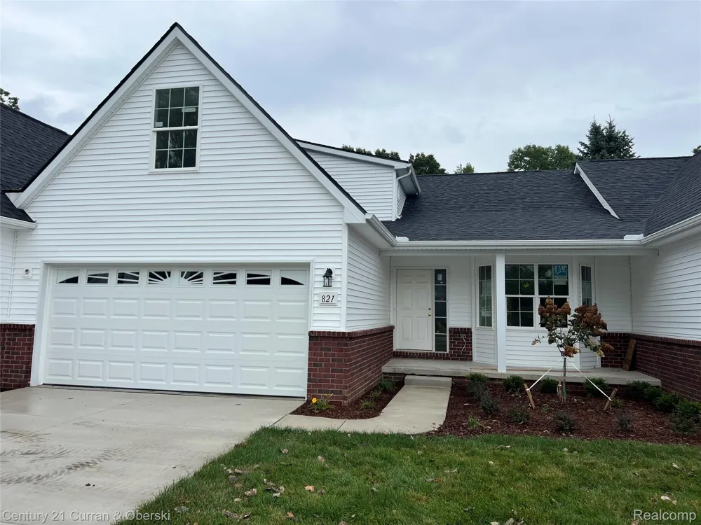 821 Nelsons Ridge Drive #12 Howell City, MI 48843