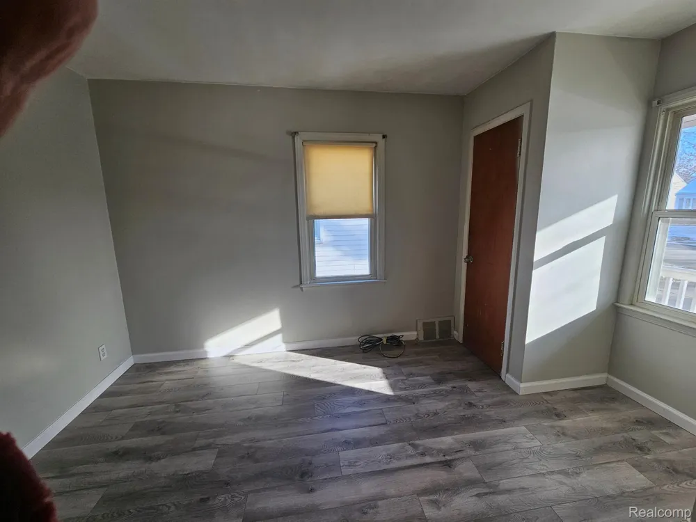 152 HIGHLAND AVENUE Clawson City, MI 48017