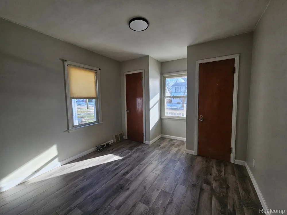 152 HIGHLAND AVENUE Clawson City, MI 48017