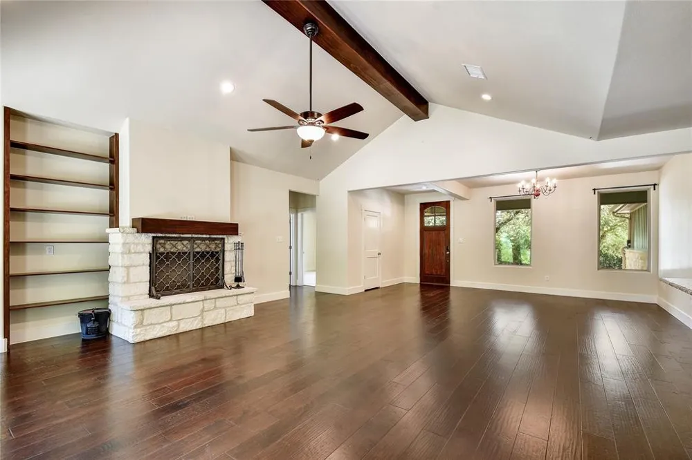 735 Monarch Lake Canyon Lake, TX 78133