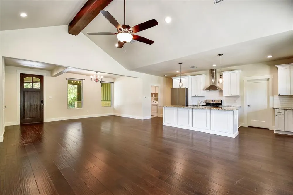 735 Monarch Lake Canyon Lake, TX 78133