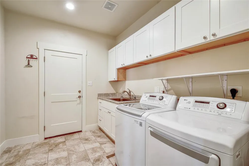 735 Monarch Lake Canyon Lake, TX 78133