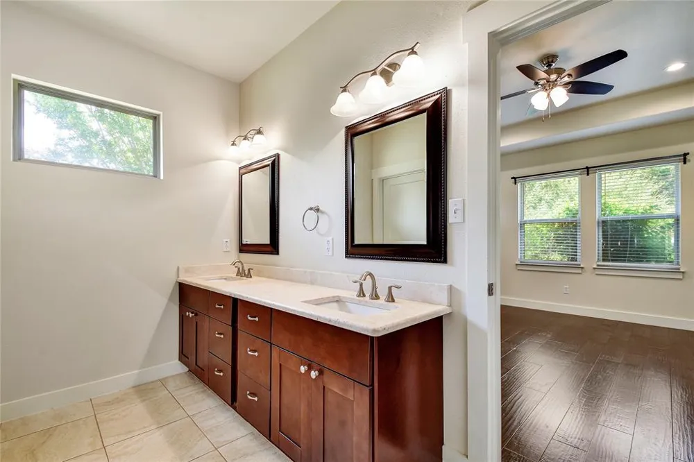 735 Monarch Lake Canyon Lake, TX 78133