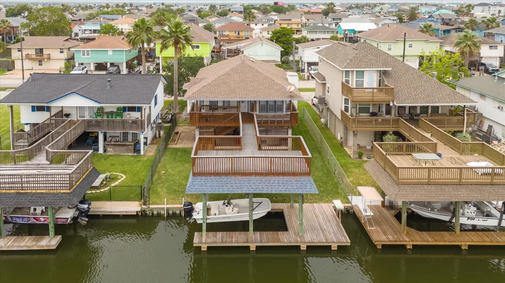 514 Pompano Street Bayou Vista, TX 77563