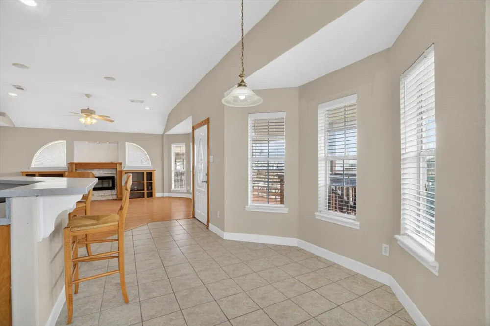 514 Pompano Street Bayou Vista, TX 77563