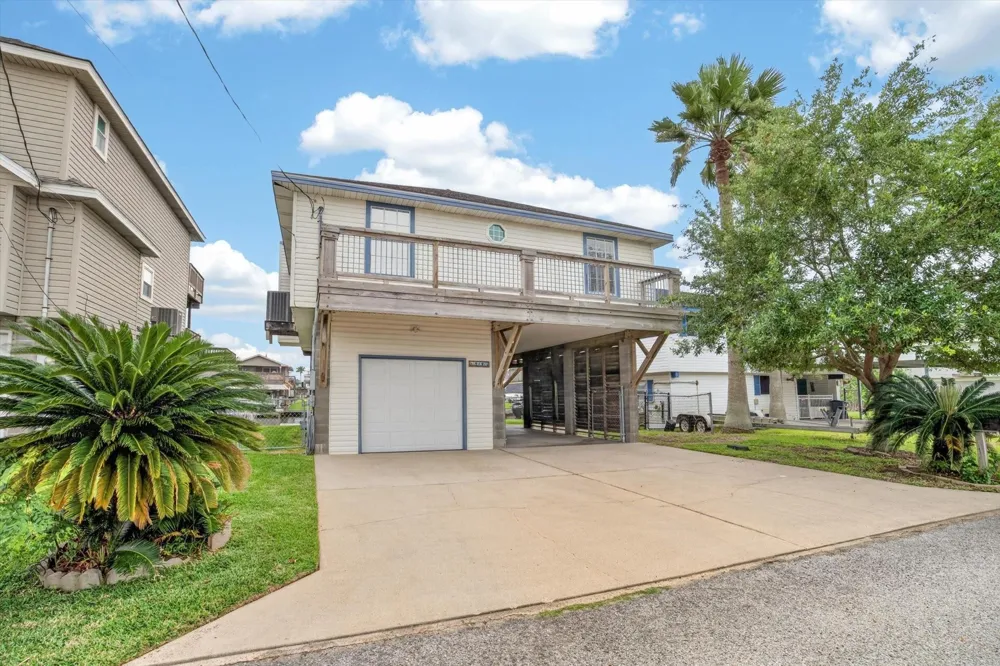 514 Pompano Street Bayou Vista, TX 77563