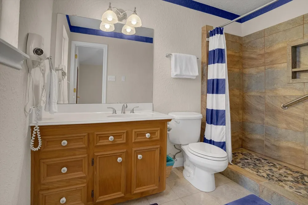 514 Pompano Street Bayou Vista, TX 77563