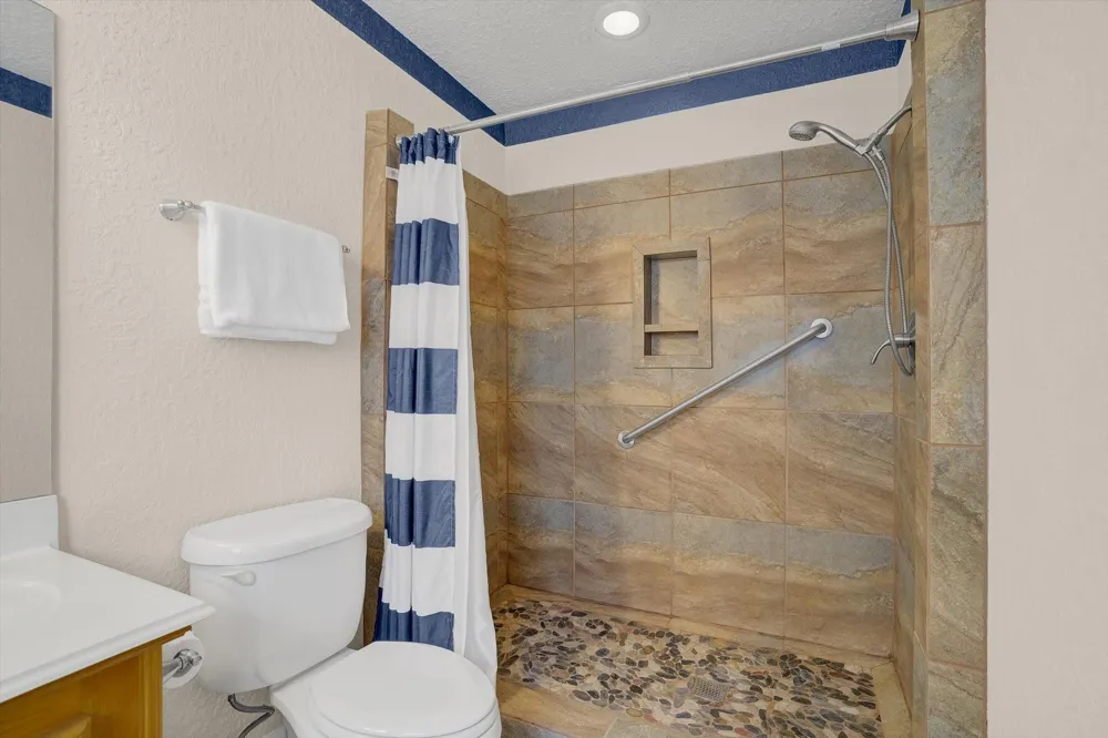514 Pompano Street Bayou Vista, TX 77563