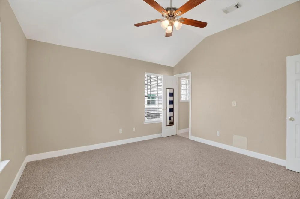 514 Pompano Street Bayou Vista, TX 77563