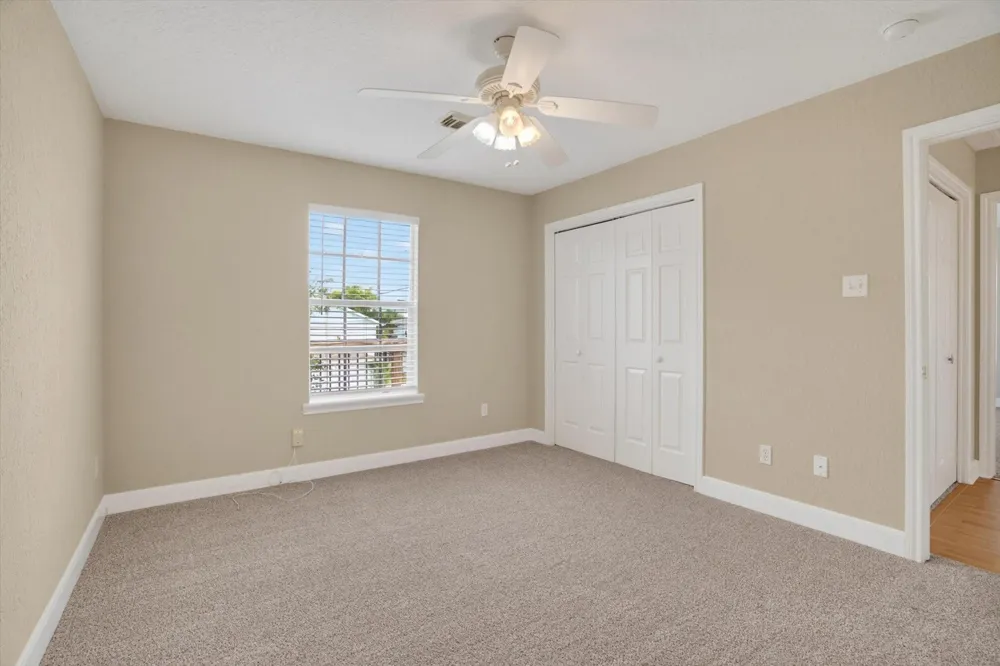 514 Pompano Street Bayou Vista, TX 77563