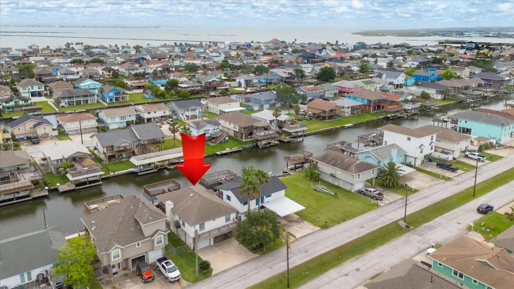 514 Pompano Street Bayou Vista, TX 77563