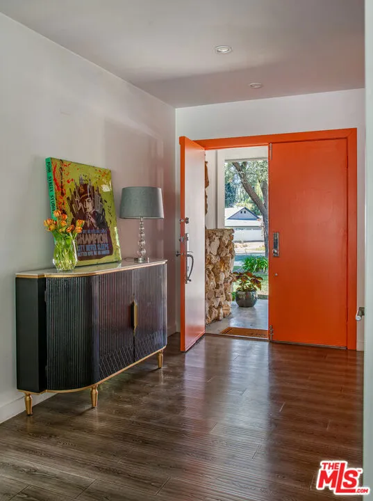 4509 Caminito Place Los Angeles, CA 91356