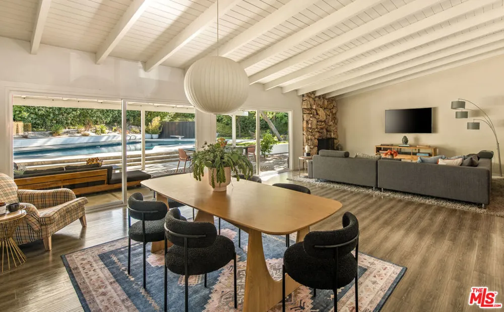 4509 Caminito Place Los Angeles, CA 91356