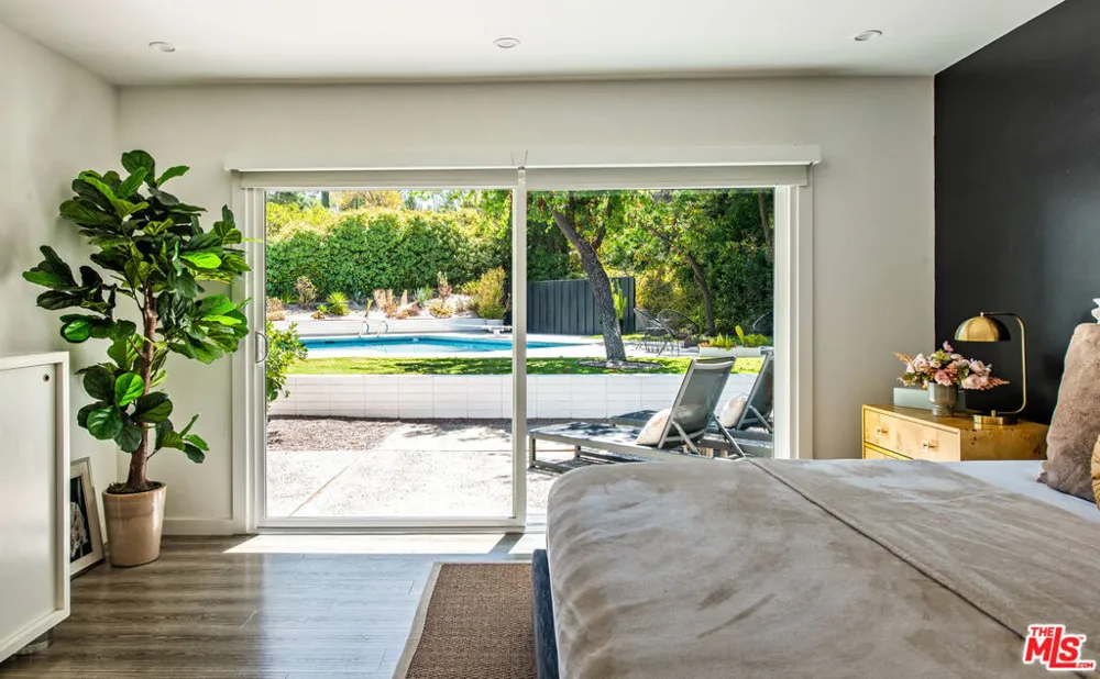 4509 Caminito Place Los Angeles, CA 91356