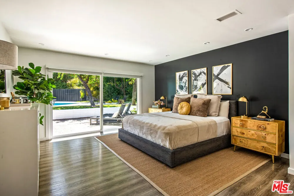 4509 Caminito Place Los Angeles, CA 91356