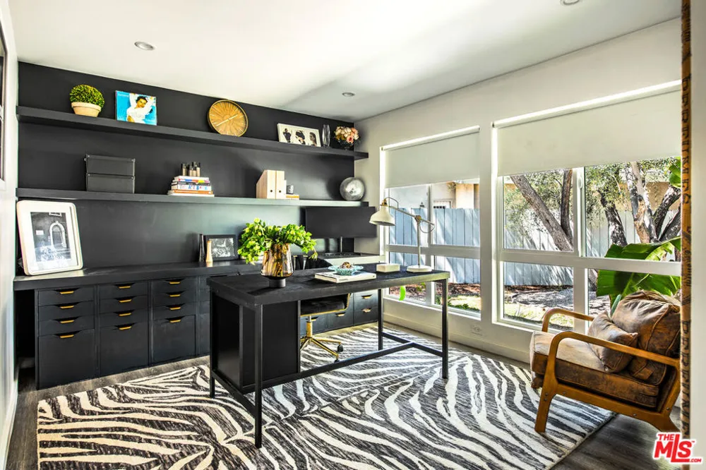 4509 Caminito Place Los Angeles, CA 91356