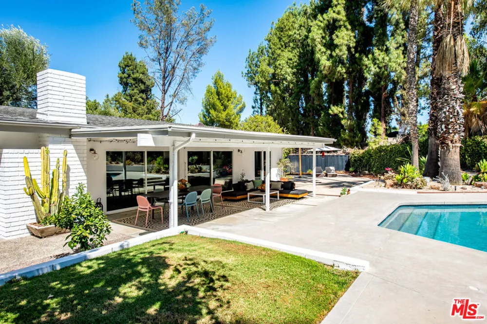 4509 Caminito Place Los Angeles, CA 91356