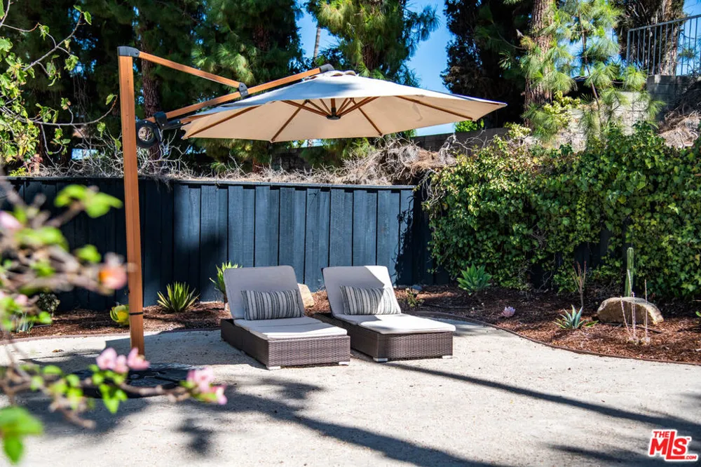 4509 Caminito Place Los Angeles, CA 91356