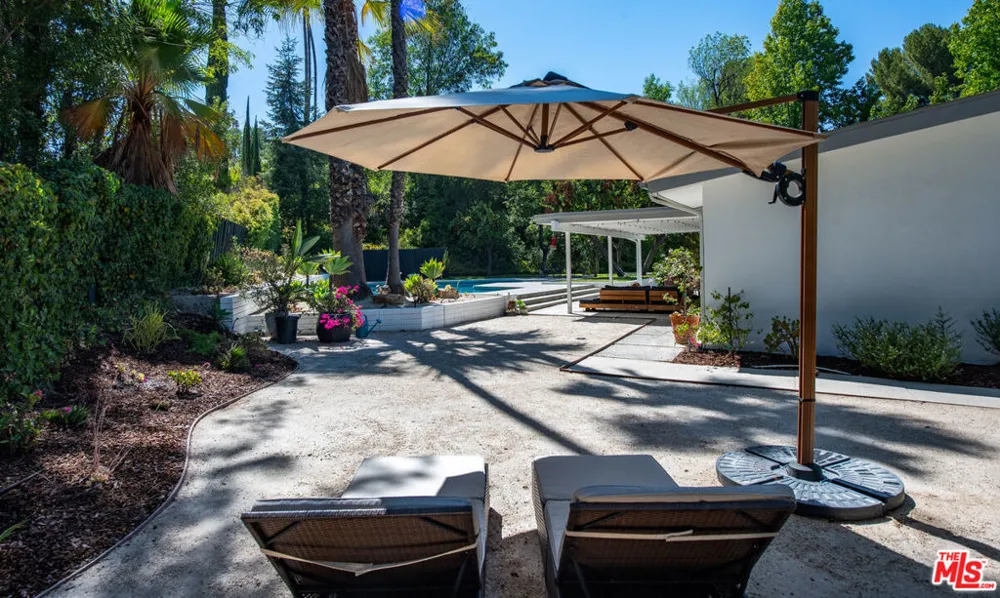 4509 Caminito Place Los Angeles, CA 91356