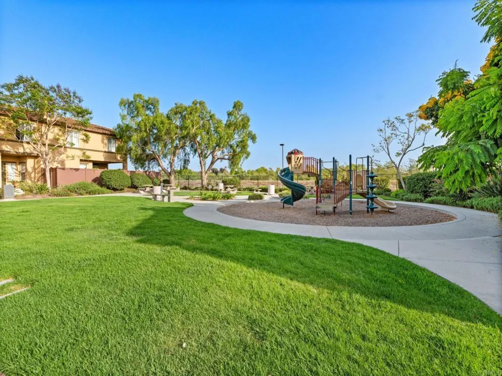 625 Sumner Way #4 Oceanside, CA 92058