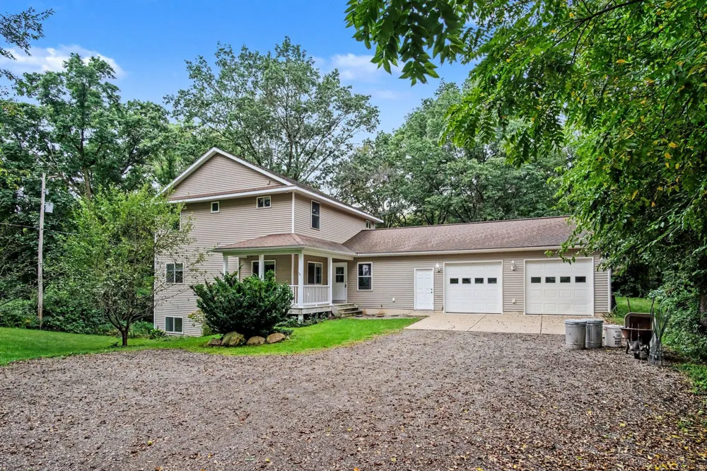 5171 Bancroft Avenue SE Lowell, MI 49331
