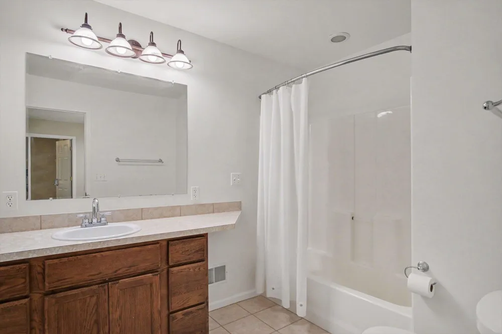 5171 Bancroft Avenue SE Lowell, MI 49331