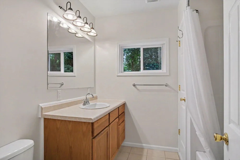 5171 Bancroft Avenue SE Lowell, MI 49331