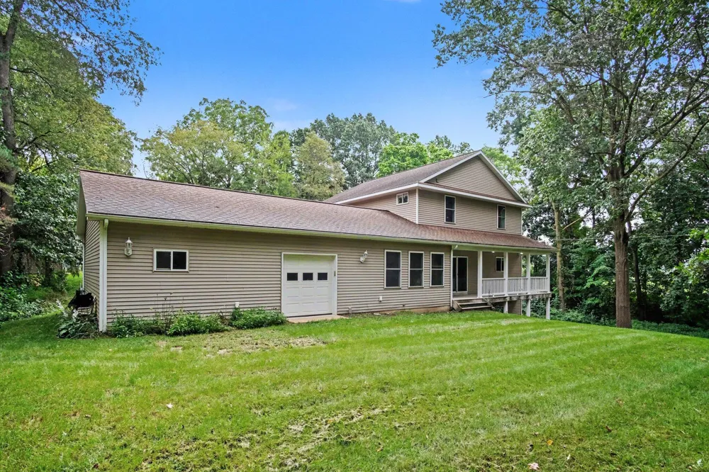 5171 Bancroft Avenue SE Lowell, MI 49331