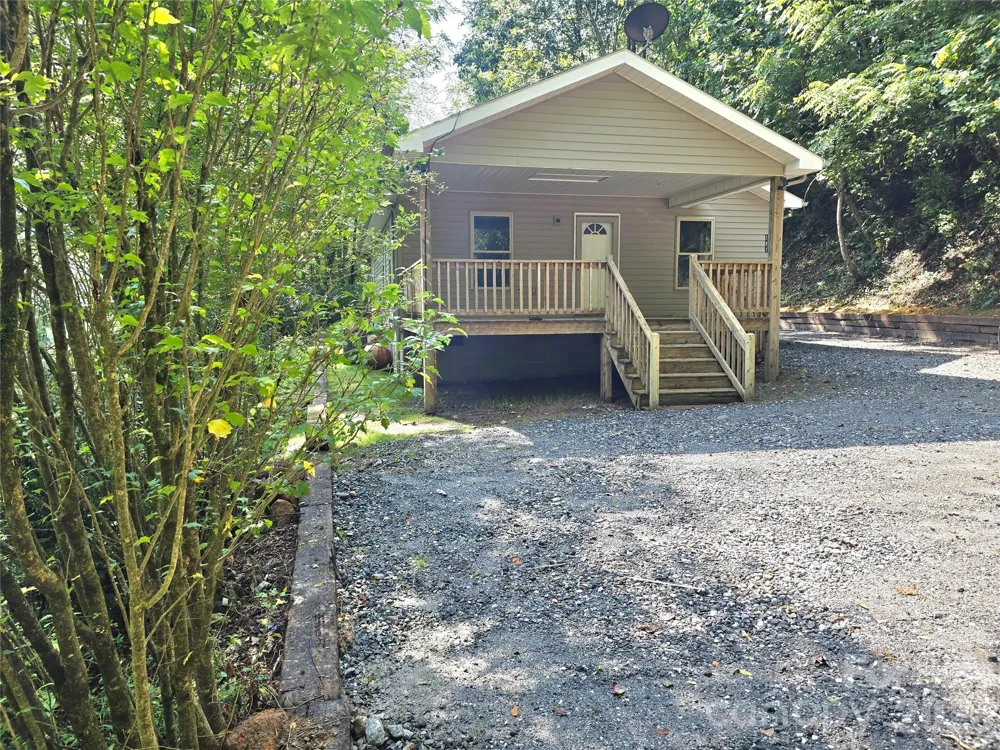 141 Silver Fox Drive Cullowhee, NC 28723