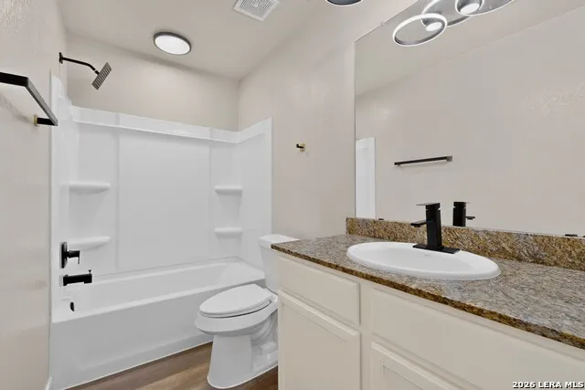 15018 SILVER TREE CV Von Ormy, TX 78073