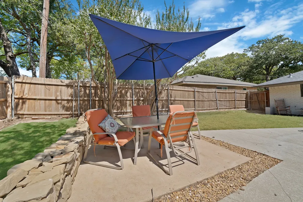 2500 Highgate Drive Arlington, TX 76016