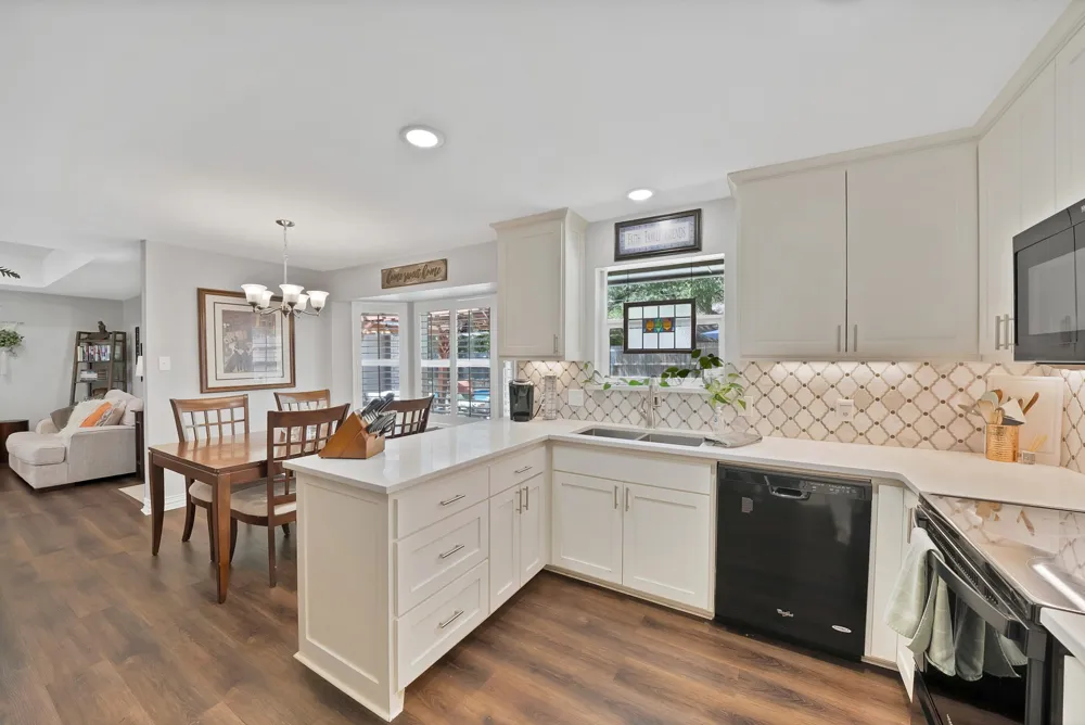 2500 Highgate Drive Arlington, TX 76016