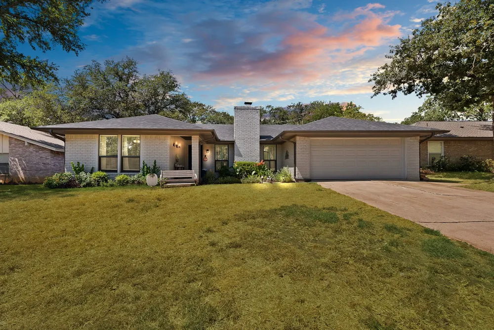 2500 Highgate Drive Arlington, TX 76016