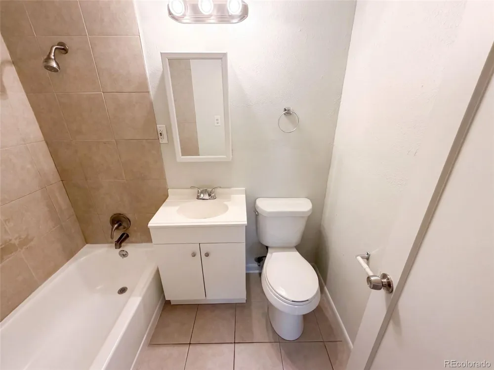 790 Hanover Street Aurora, CO 80010